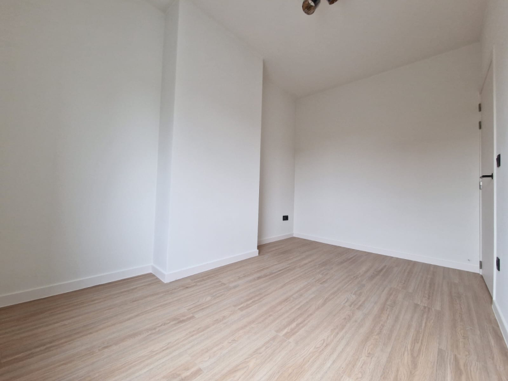 8800  --  Roeselare  --   Aardappelhoekstraat ** VERKOCHT NA 1 WEEK **